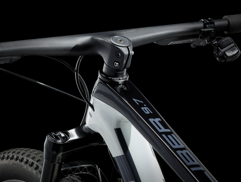 Trek Procaliber 9.7 AXS 29in Hardtail Mountain Bike 2024 in White Prismatic-5